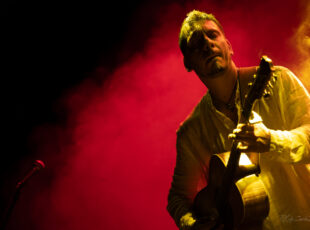 Andrea Valeri, il virtuoso della chitarra fingerstyle a “Musica in Crescendo”